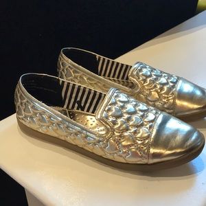 Metallic gold Betsy Johnson flats